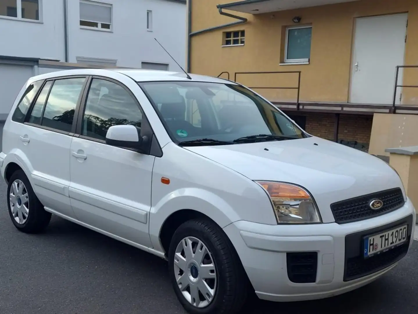 Ford Fusion Fusion 1.4 Ambiente White - 2