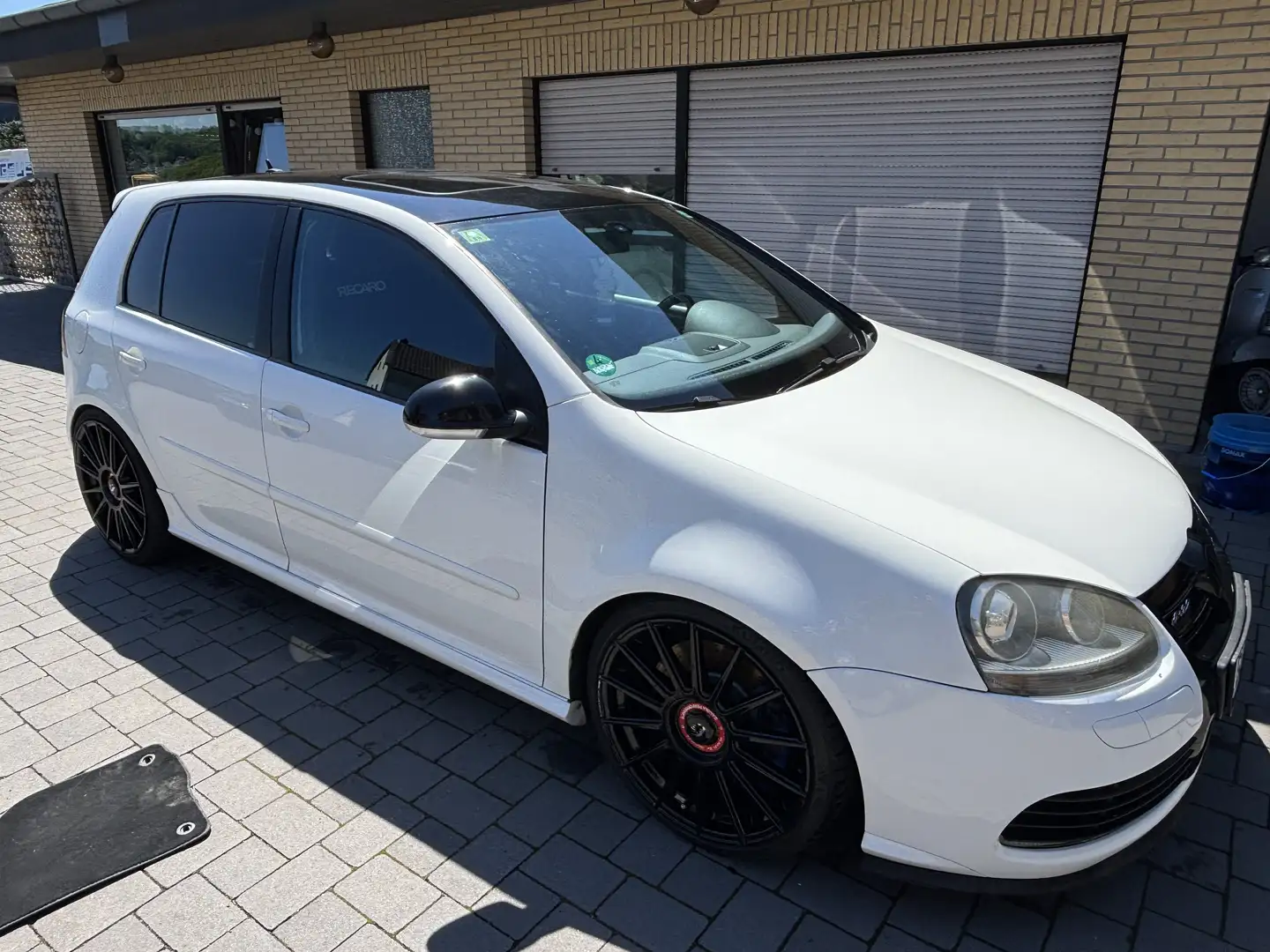 Volkswagen Golf R32 4Motion - 2