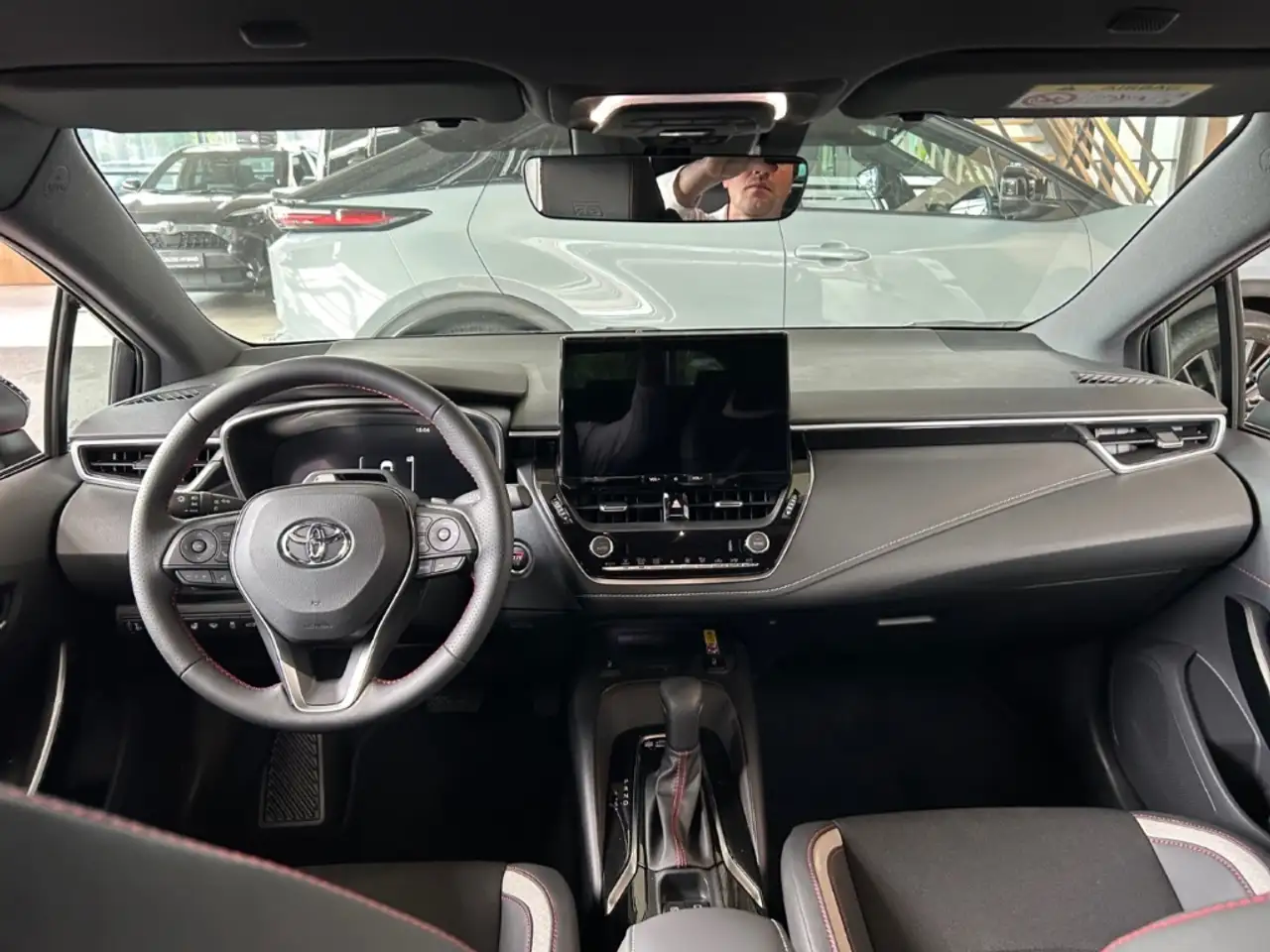 Toyota Corolla Hybrid 2,0L Touring Sports GR Sport 11