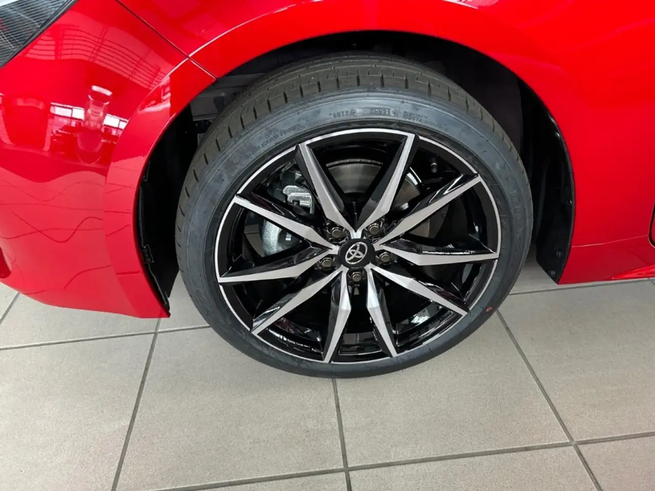 Toyota Corolla Hybrid 2,0L Touring Sports GR Sport 6