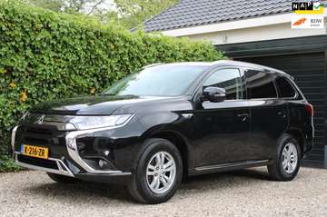 2.4 PHEV Pure | Achteruitrijcamera | Carplay | Sto