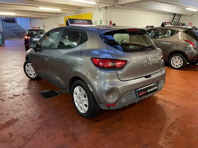 Renault Clio view 3