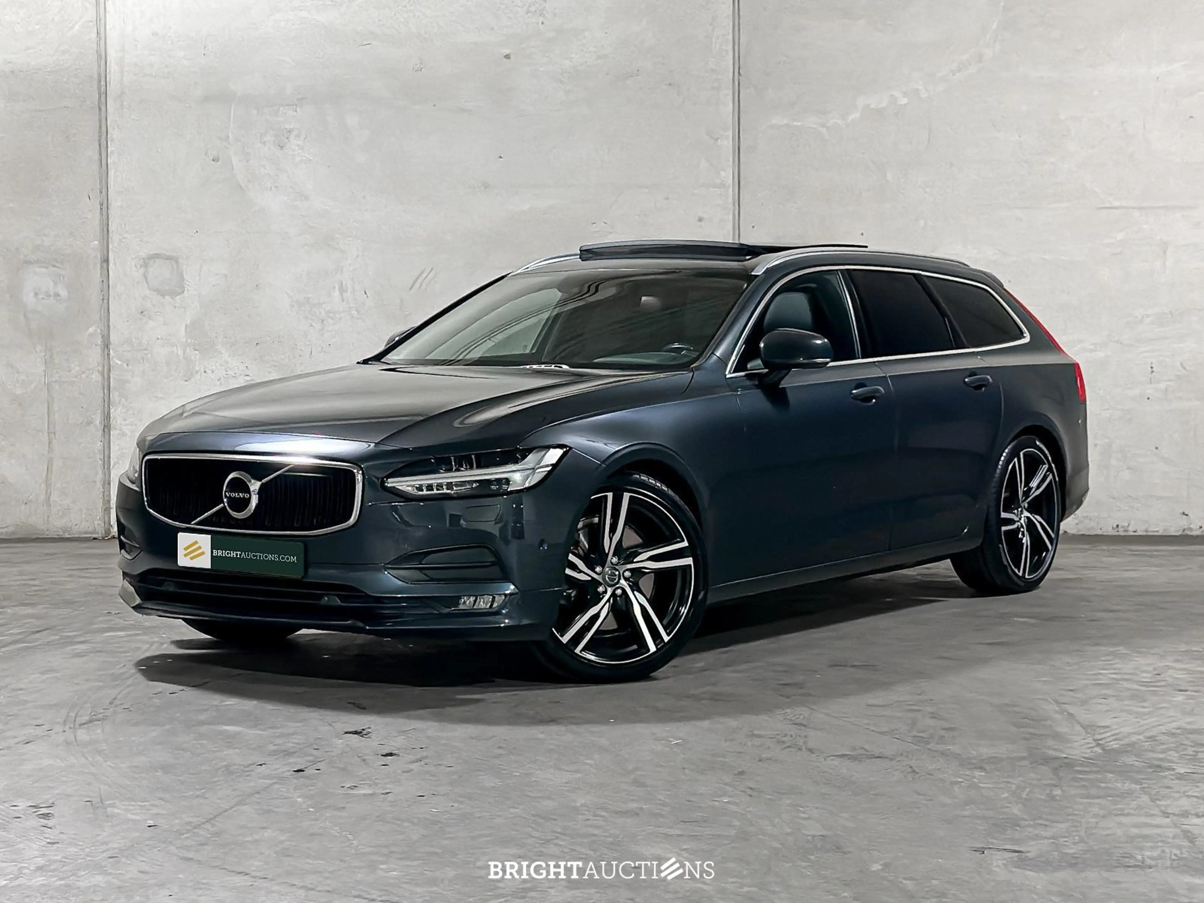 Volvo V90 2.0 T5 Momentum — photo 4