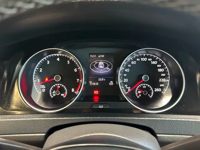 Volkswagen Golf view 13