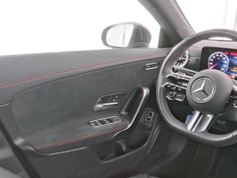 Mercedes-Benz CLA 250 e AMG-Sport/Pano/Night/Totw/Keyl/Cam/18 — photo 9
