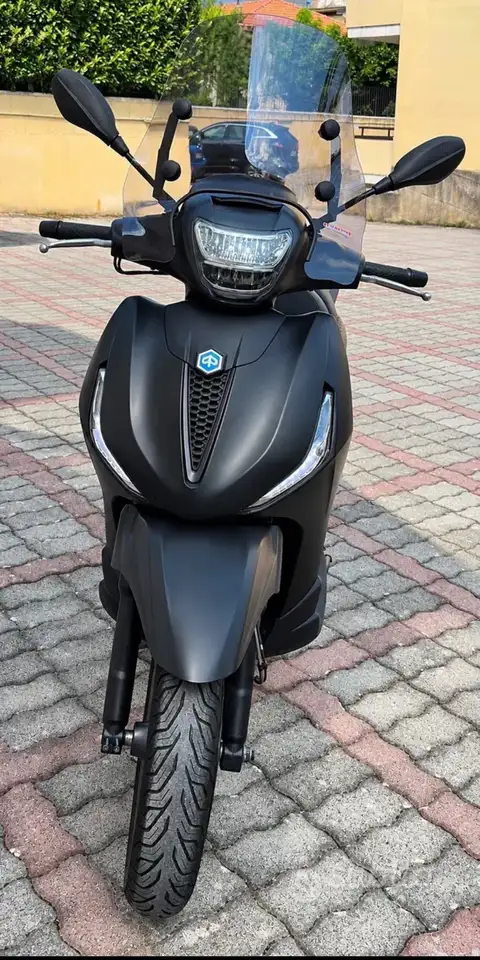 Piaggio Beverly 300