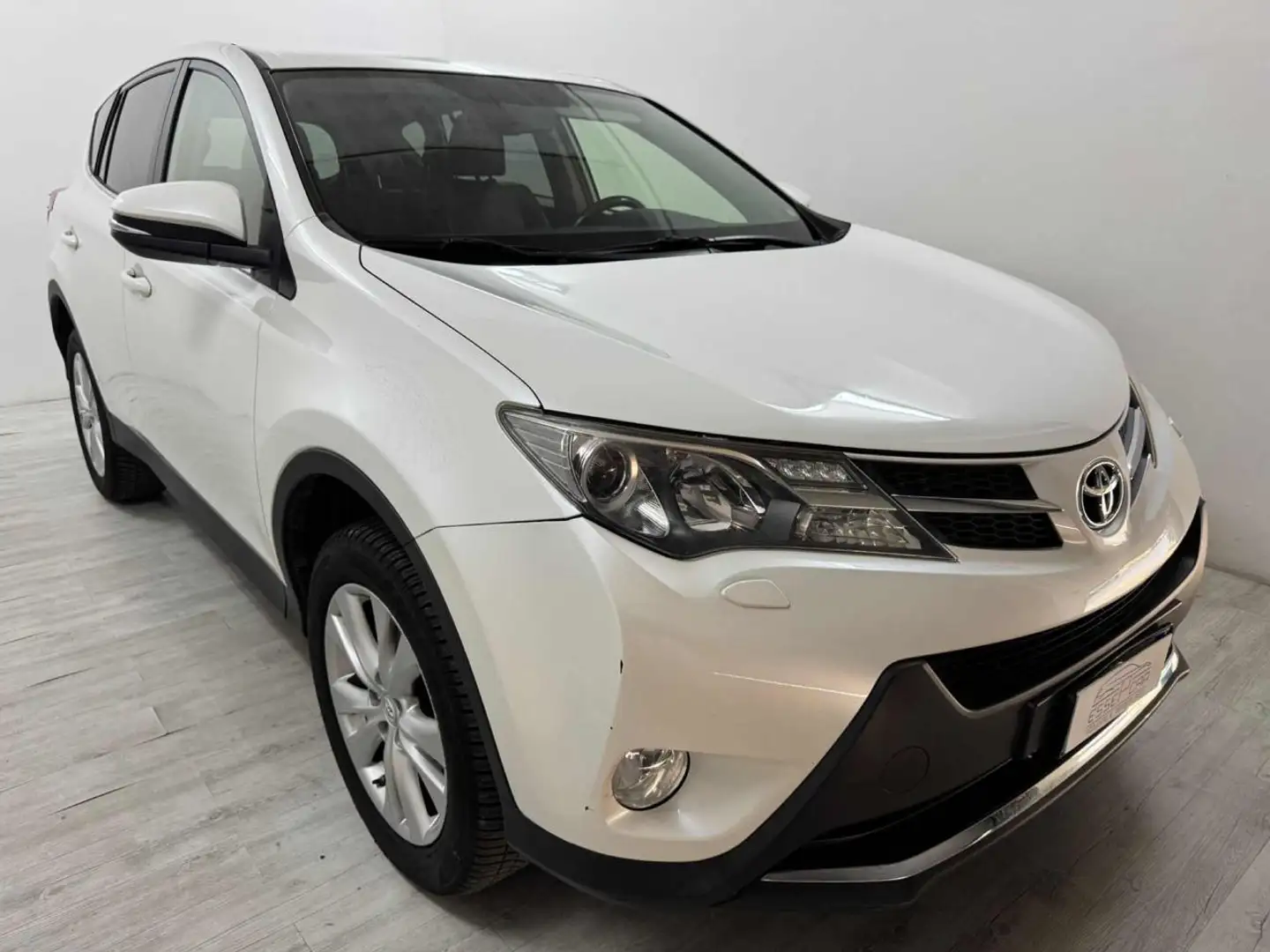 Toyota RAV 4 MY23 RAV4 2.2 D-CAT A/T 4WD Lounge Bianco - 2