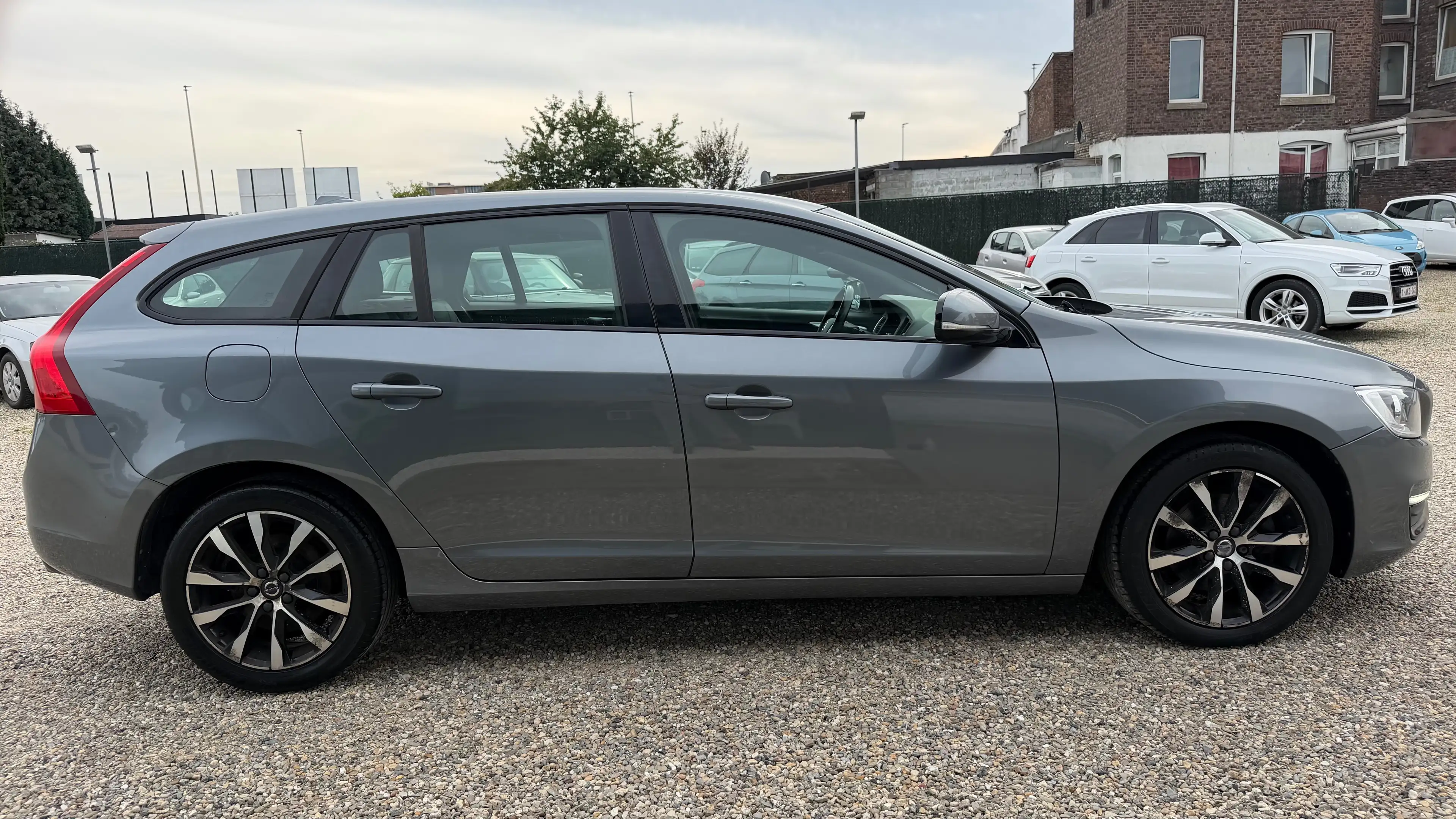Volvo V60 V60 2.0 D2 Dynamic Edition — photo 4