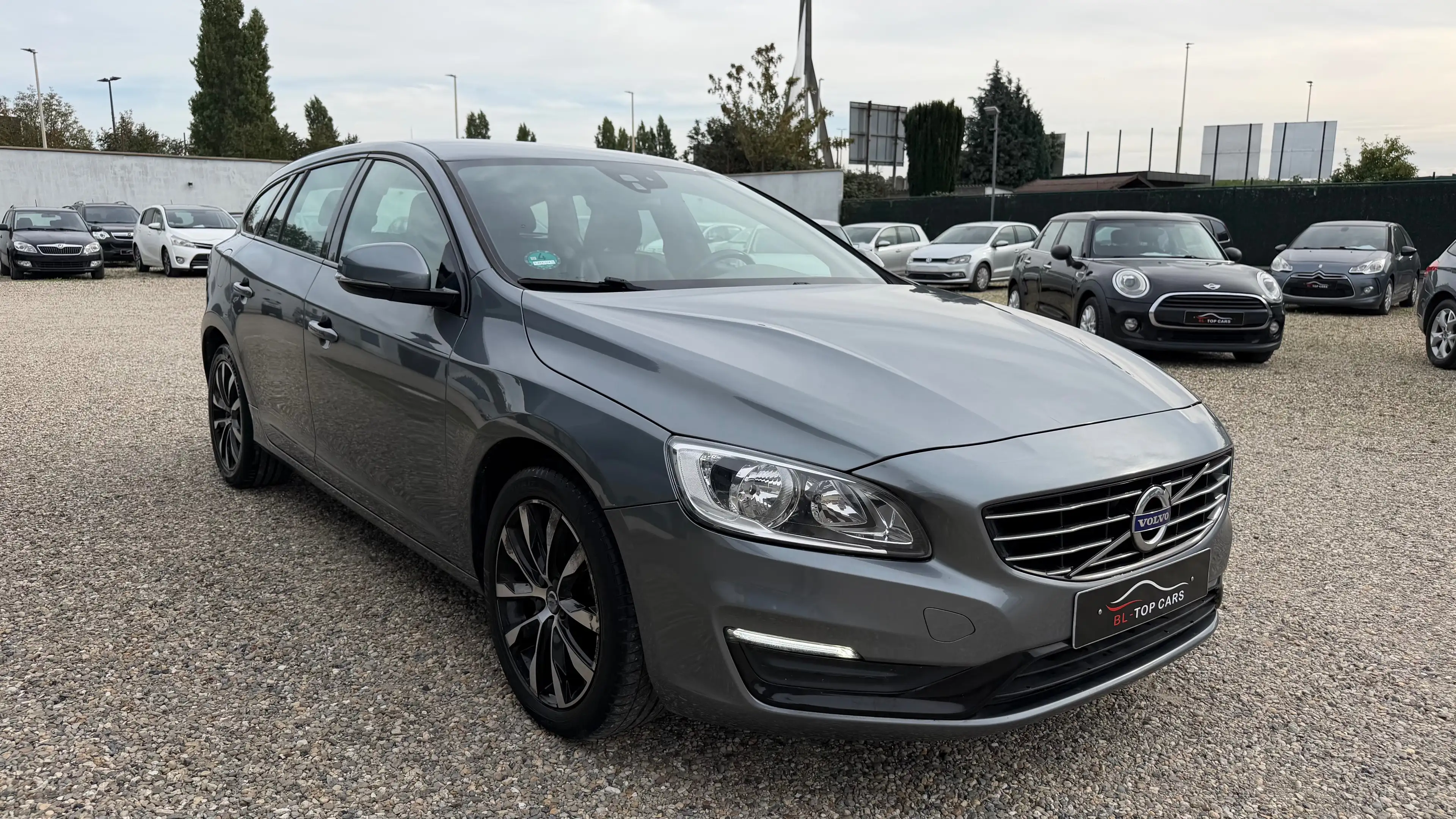 Volvo V60 V60 2.0 D2 Dynamic Edition — photo 3