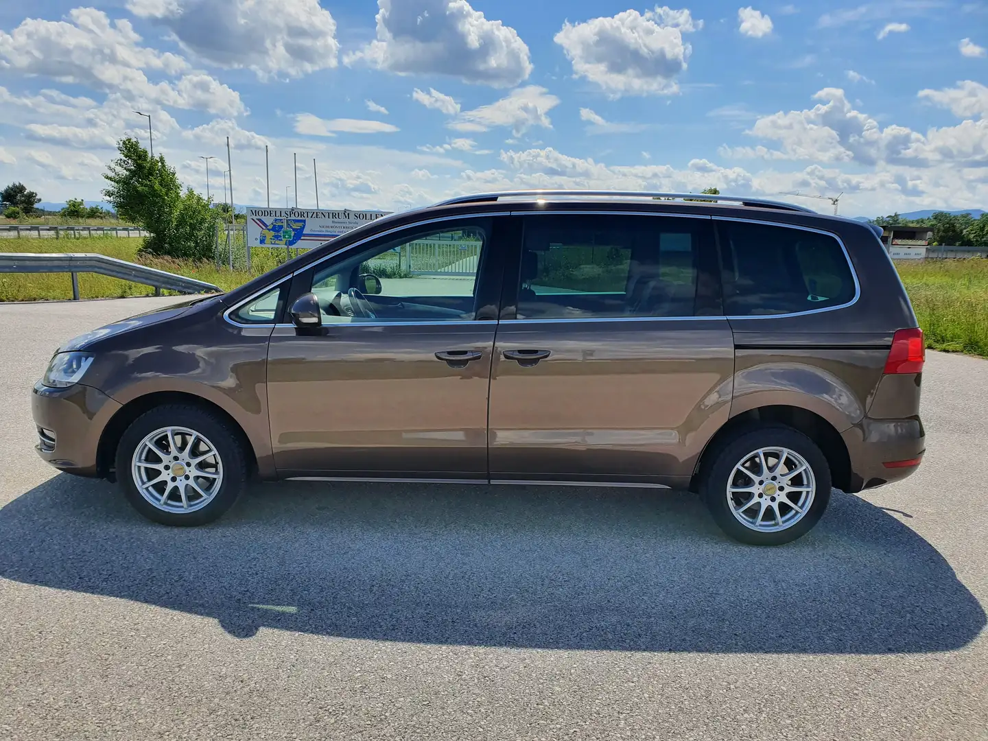 Volkswagen Sharan Sharan Comfortline BMT 2,0 TDI DPF DSG Comfortline Braun - 2