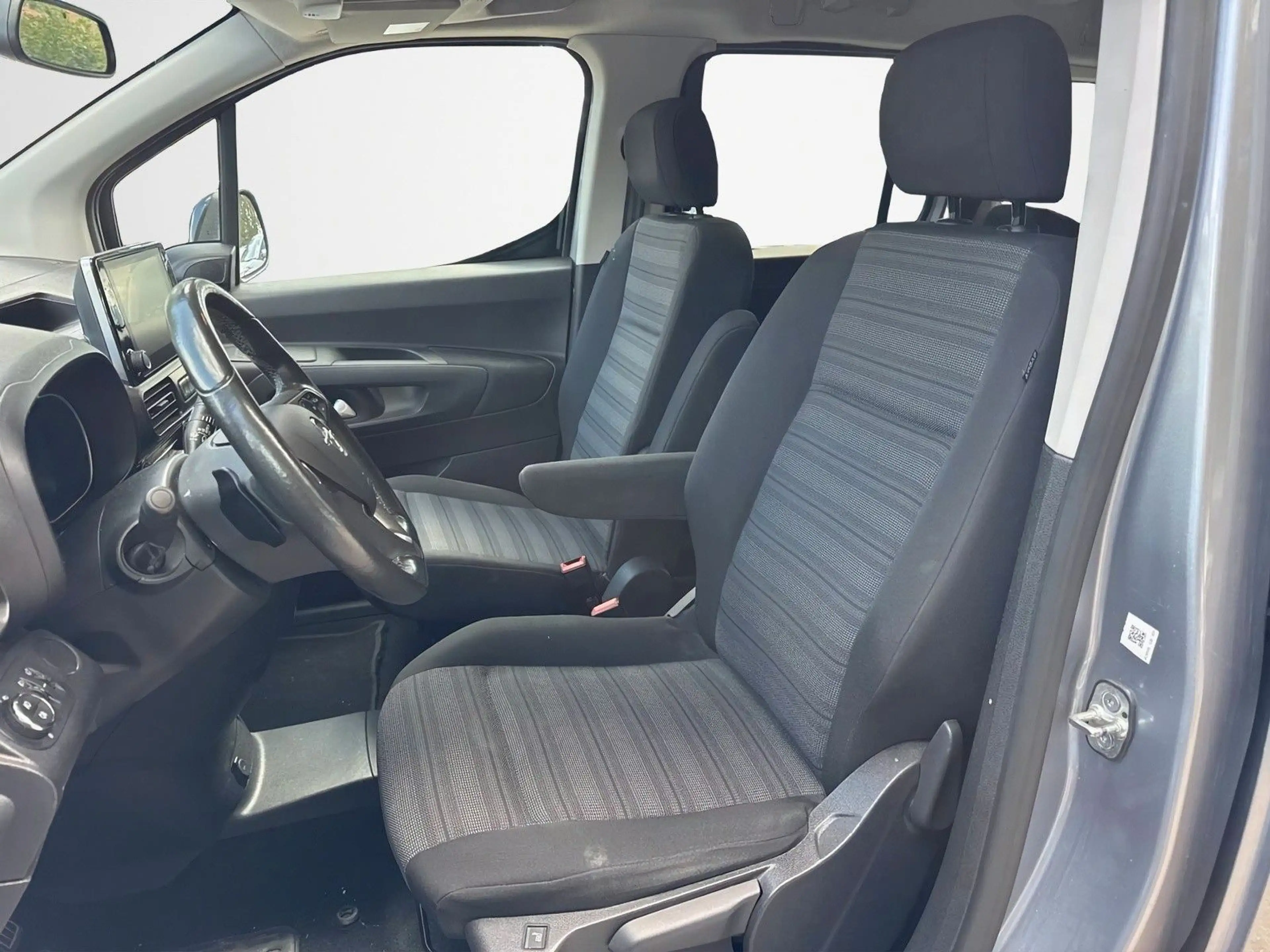 Opel Combo Life E Elegance NAVI*CAM*PDC*SHZ*7-SITZER* — photo 10
