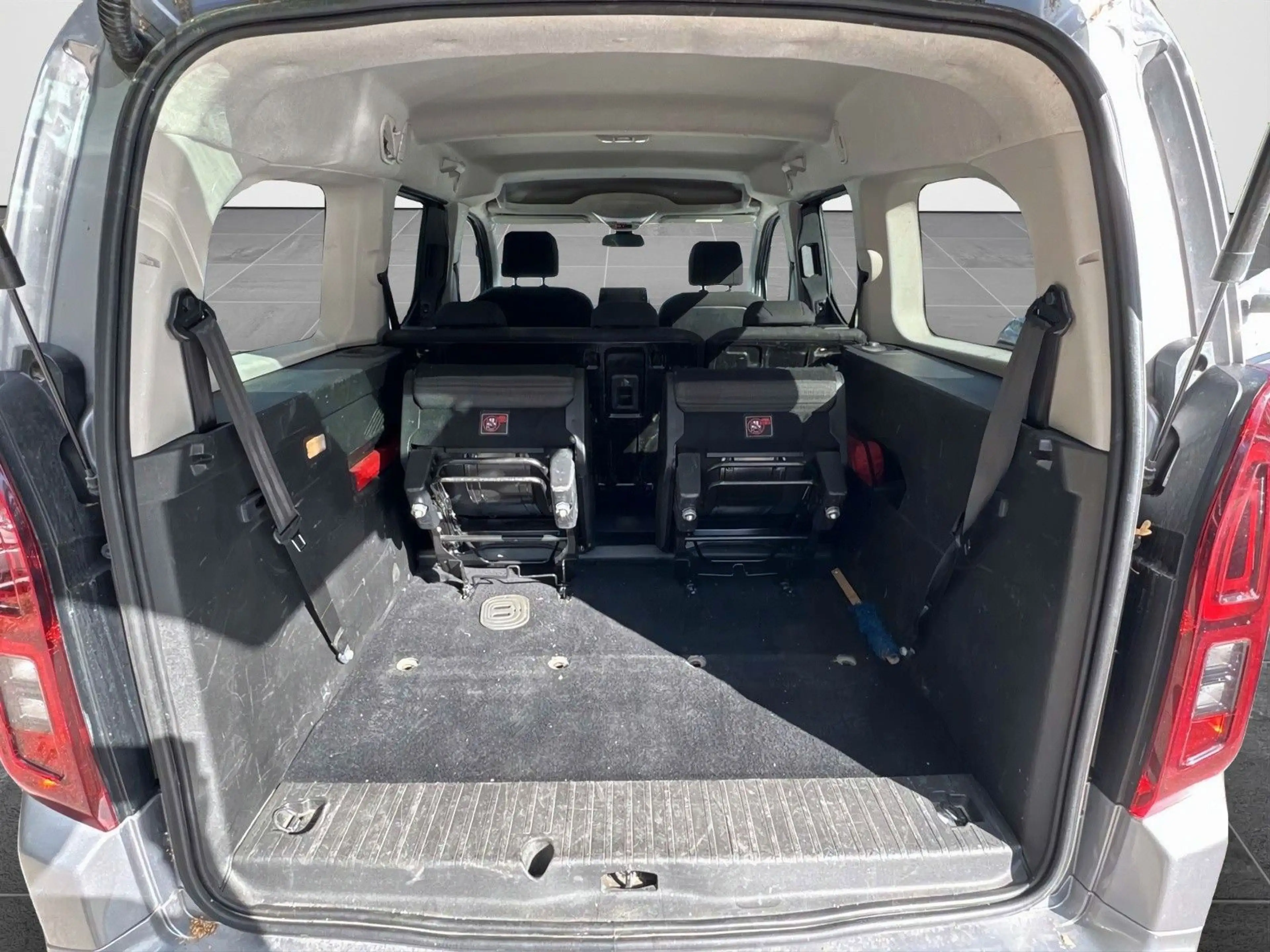 Opel Combo Life E Elegance NAVI*CAM*PDC*SHZ*7-SITZER* — photo 8