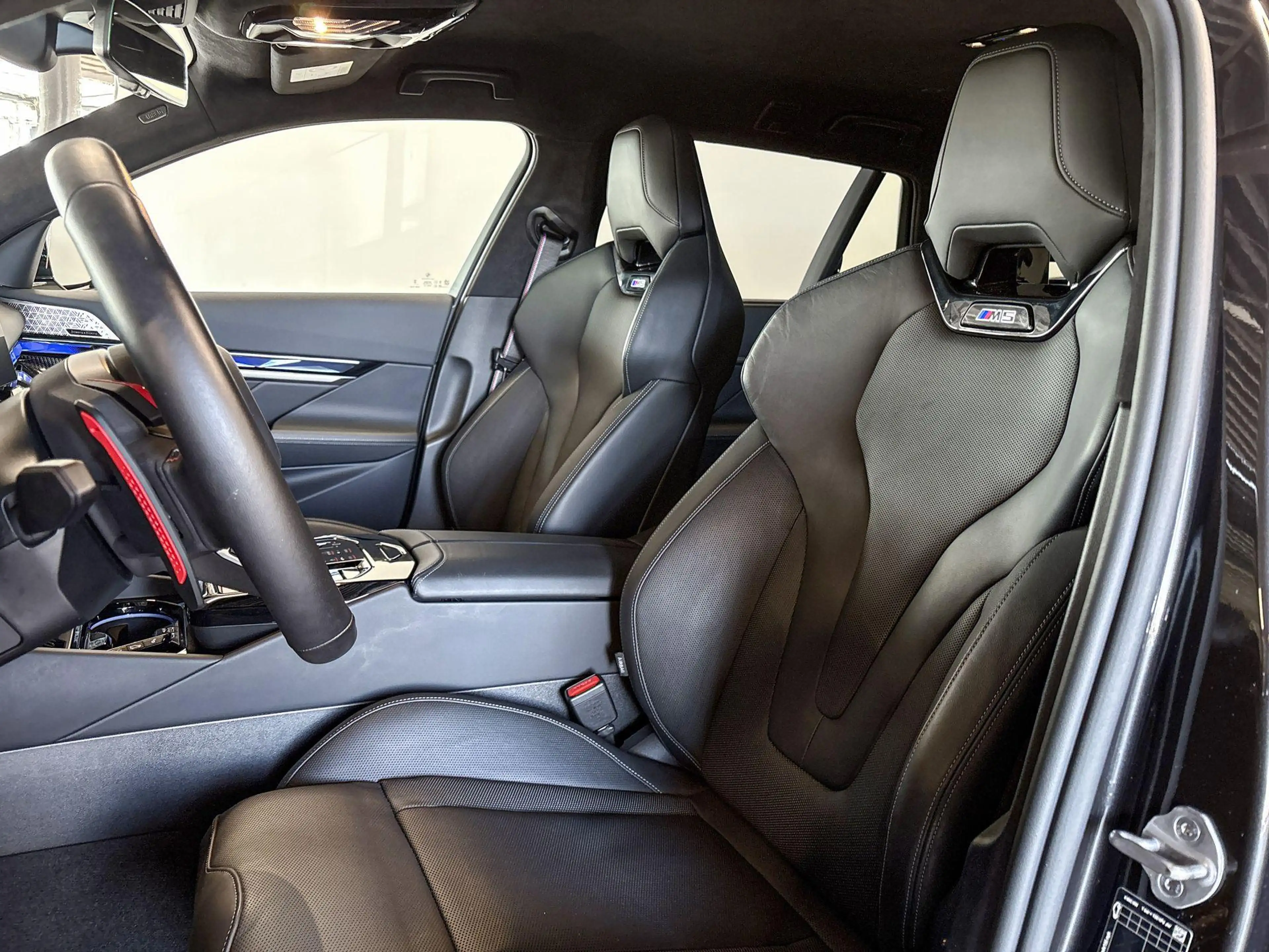 BMW M5 Touring M Drive Professional - Verwacht: Augustus — photo 9