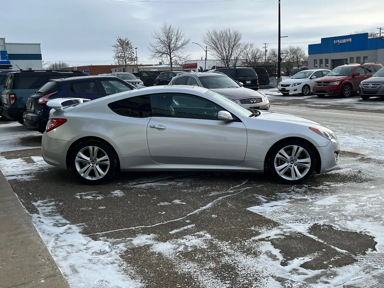 Hyundai Genesis Coupe снимка Hyundai Genesis Coupe
