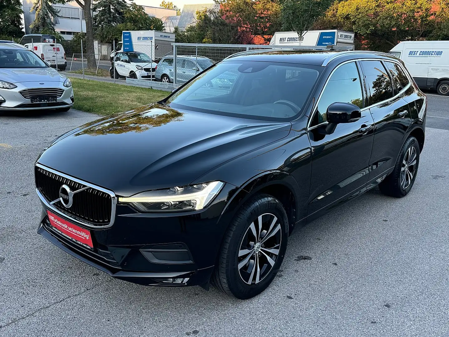 Volvo XC60 B4 Momentum Pro Geartronic / DRIVING ASISST / R... Schwarz - 2