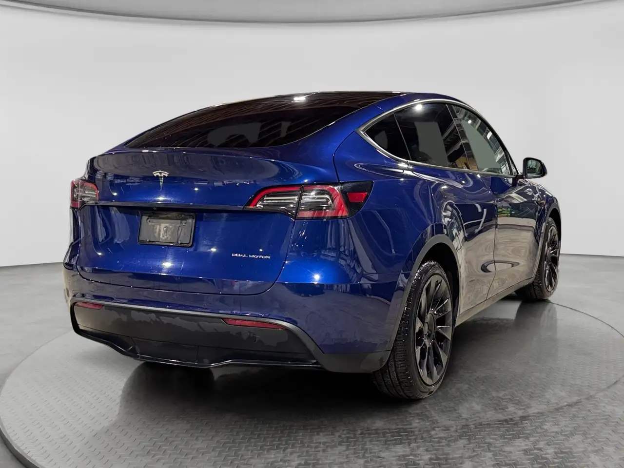 Tesla Model Y снимка Tesla Model Y