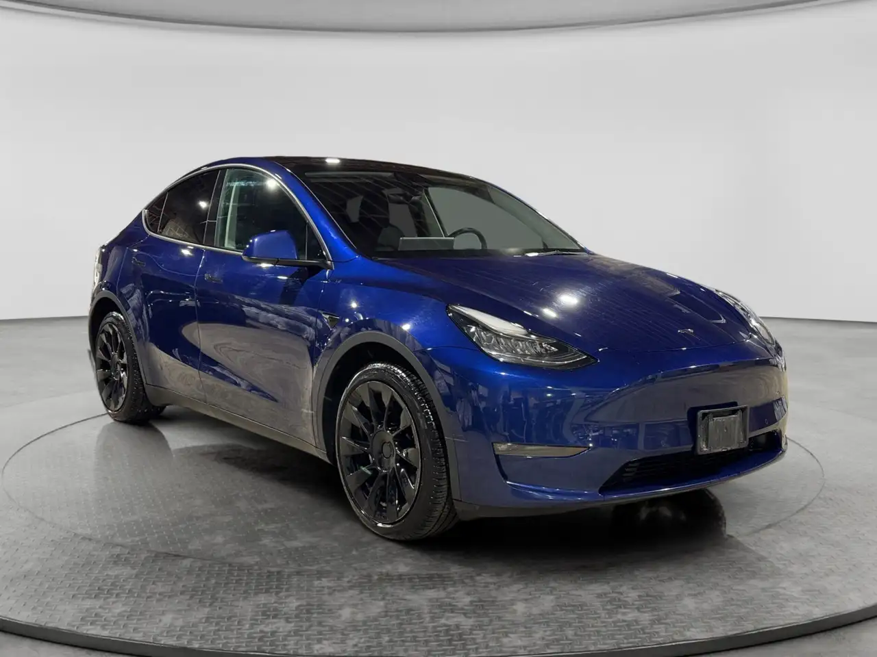 Tesla Model Y снимка Tesla Model Y