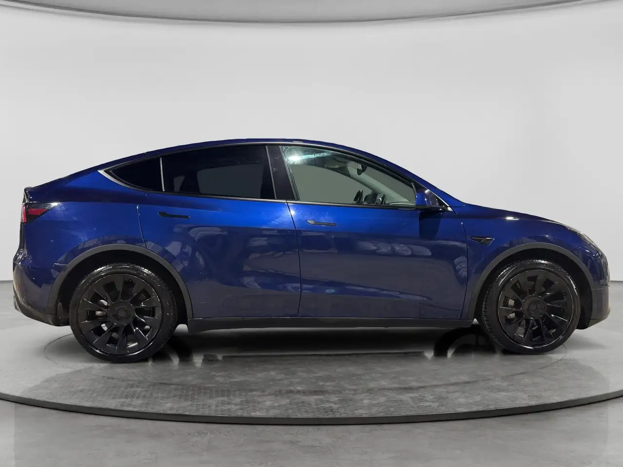 Tesla Model Y снимка Tesla Model Y