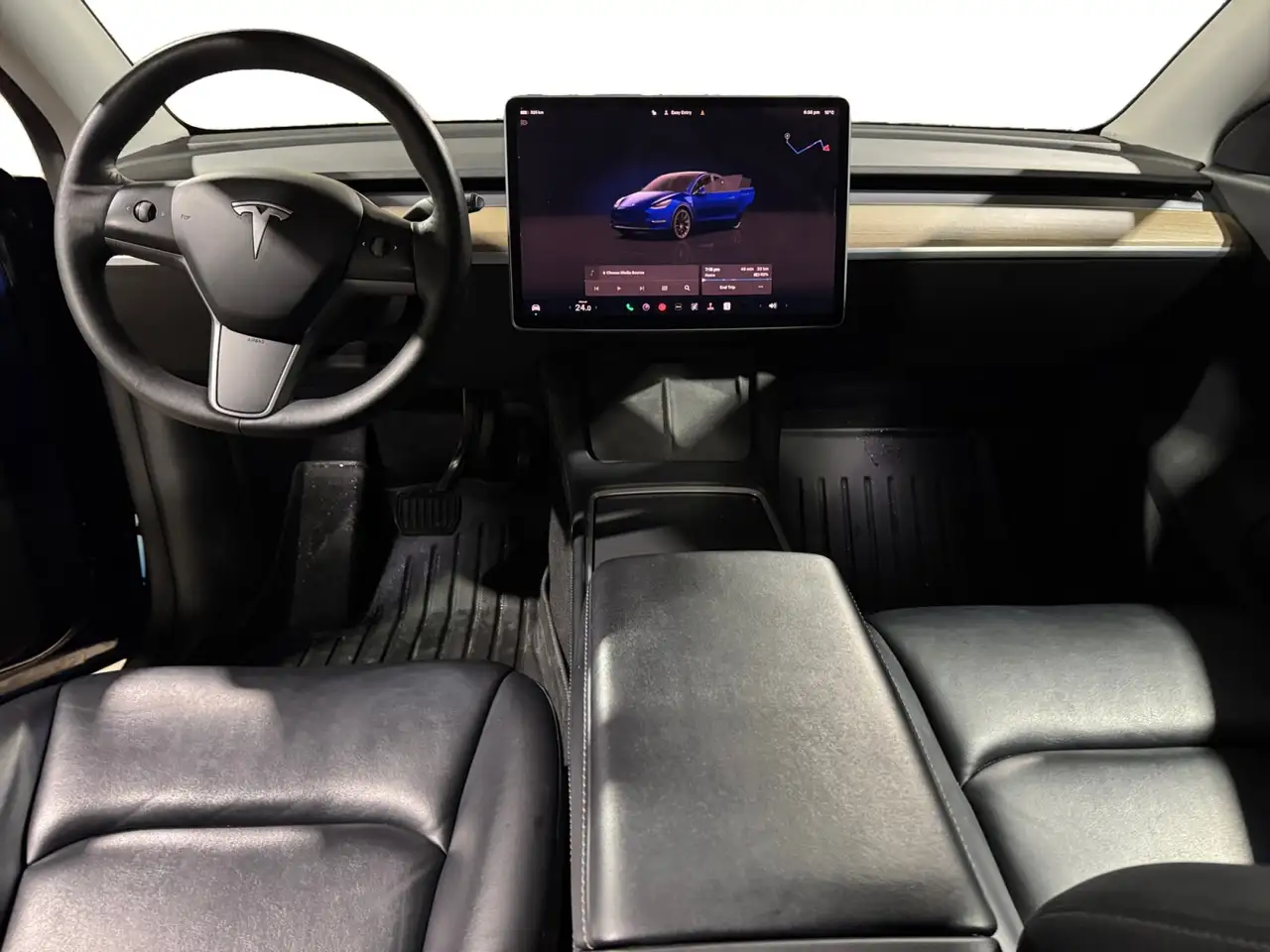Tesla Model Y снимка Tesla Model Y