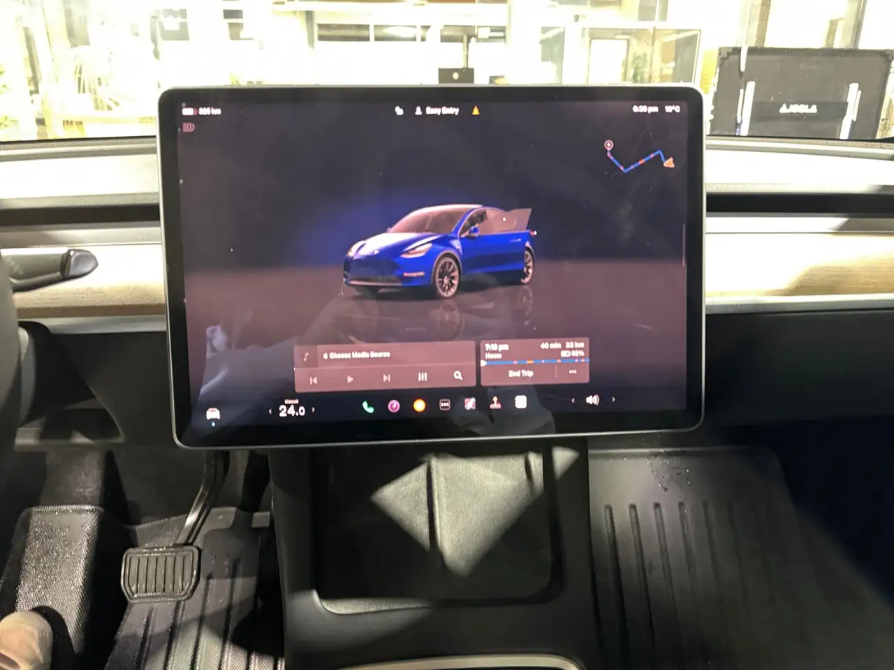 Tesla Model Y снимка Tesla Model Y