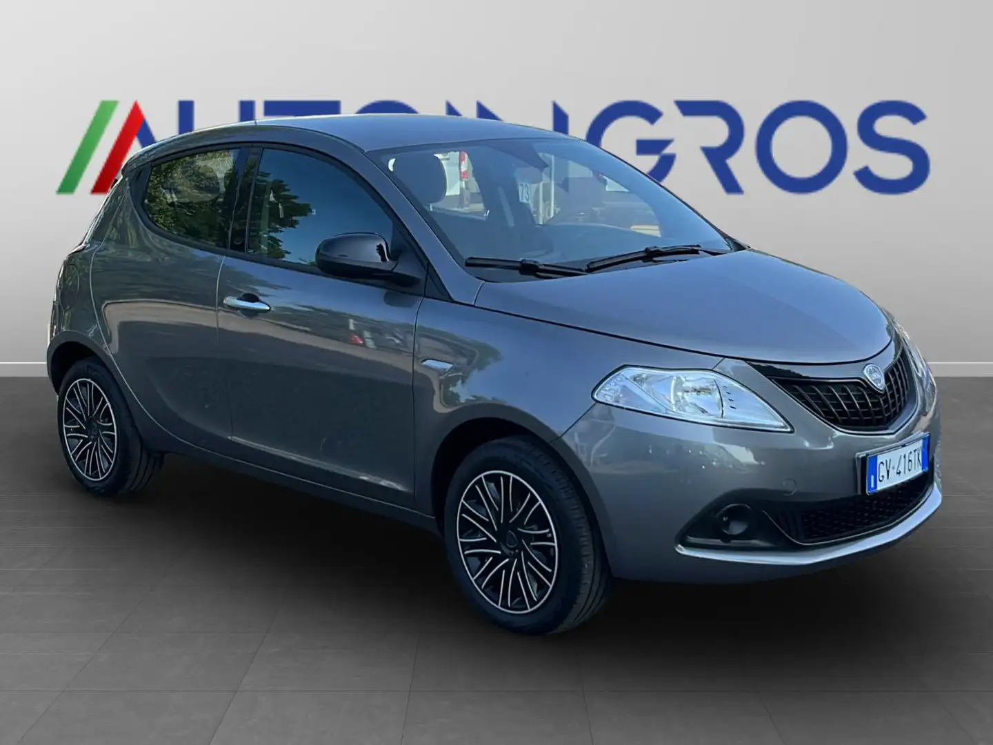 Lancia Ypsilon Ypsilon 1.0 firefly hybrid Gold s Grau - 2