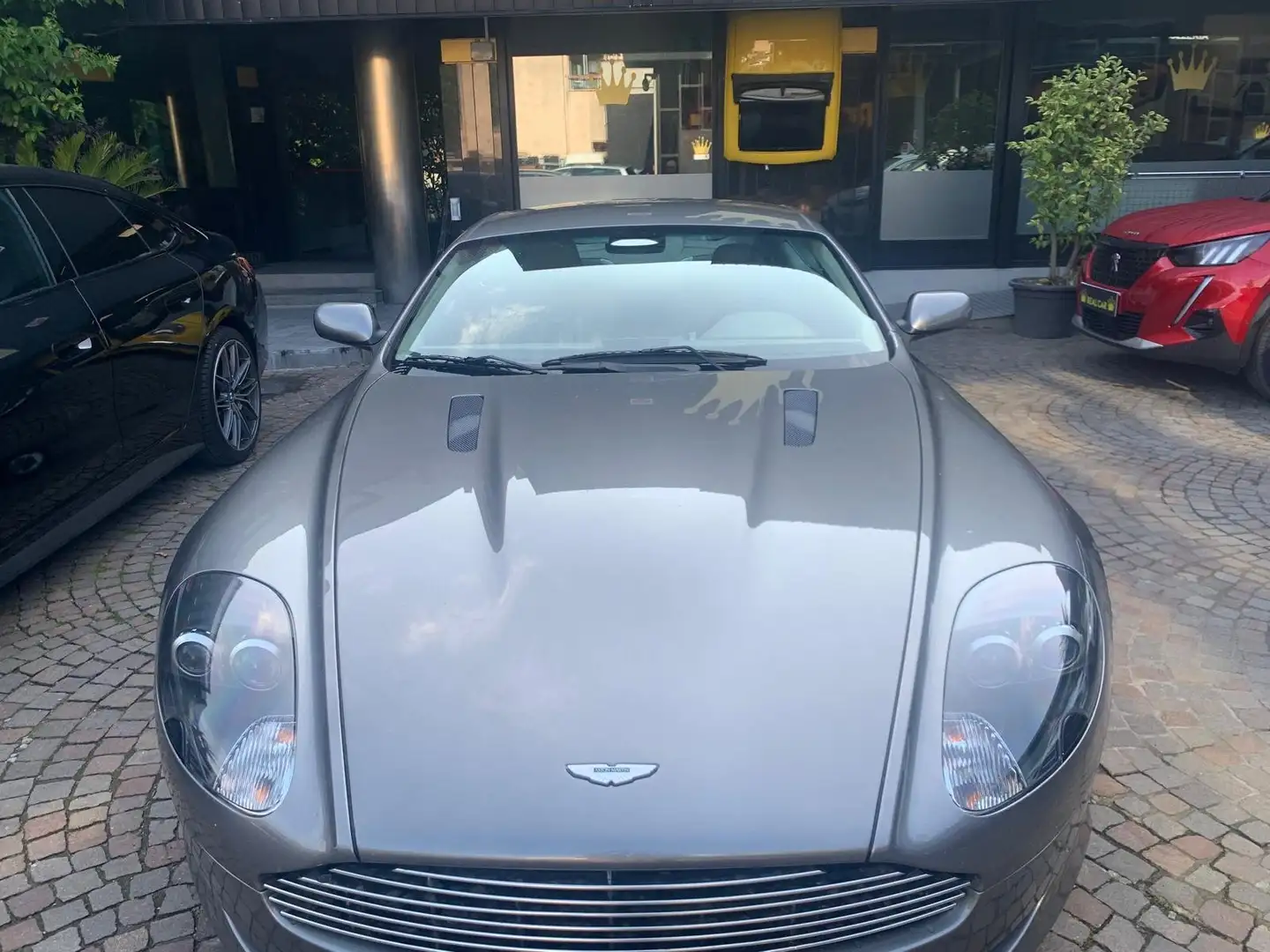 Aston Martin DB9 DB9 coupe 6.0 touchtronic 2 Šedá - 1