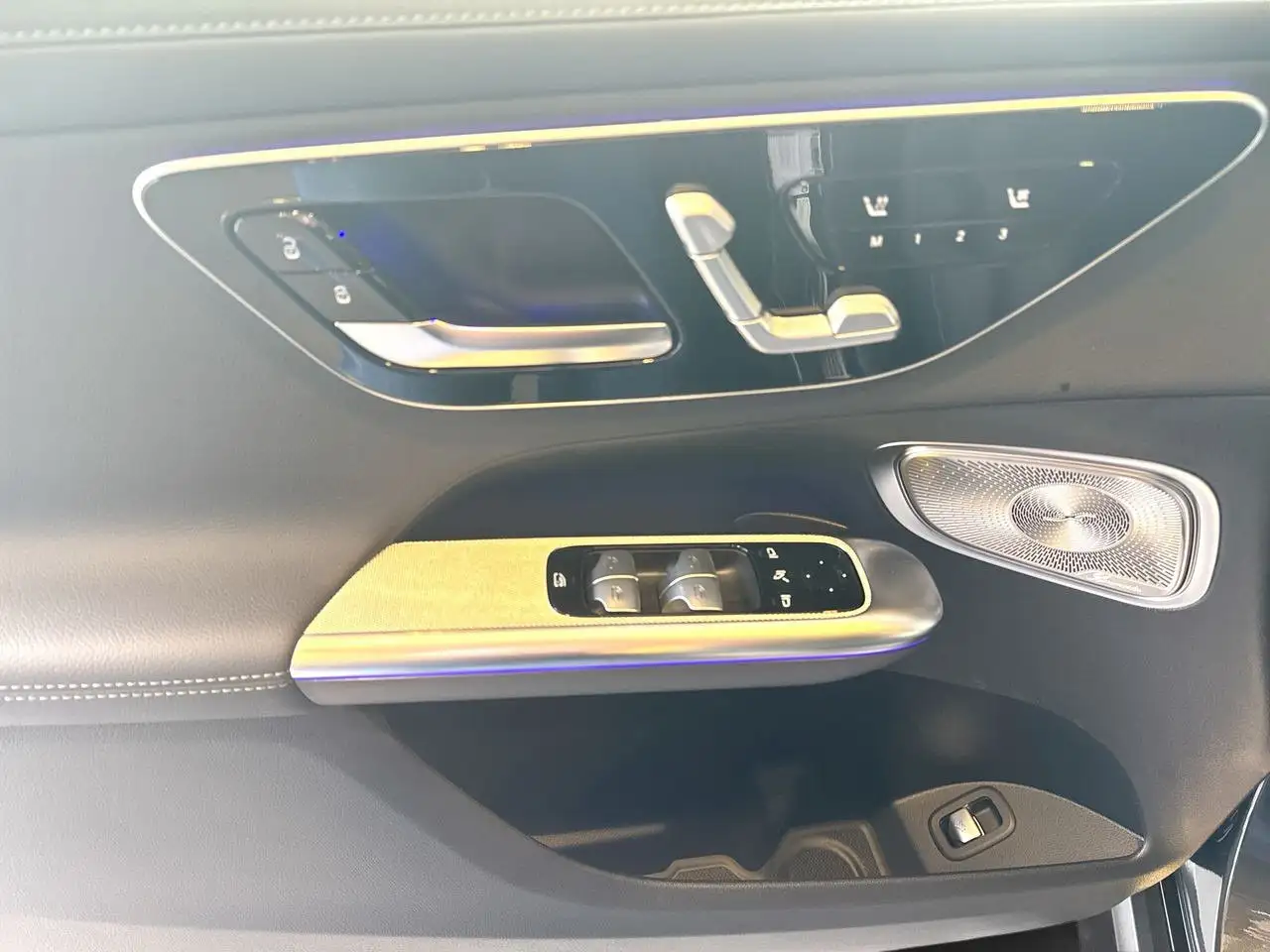 Mercedes-Benz GLC снимка Mercedes-Benz GLC
