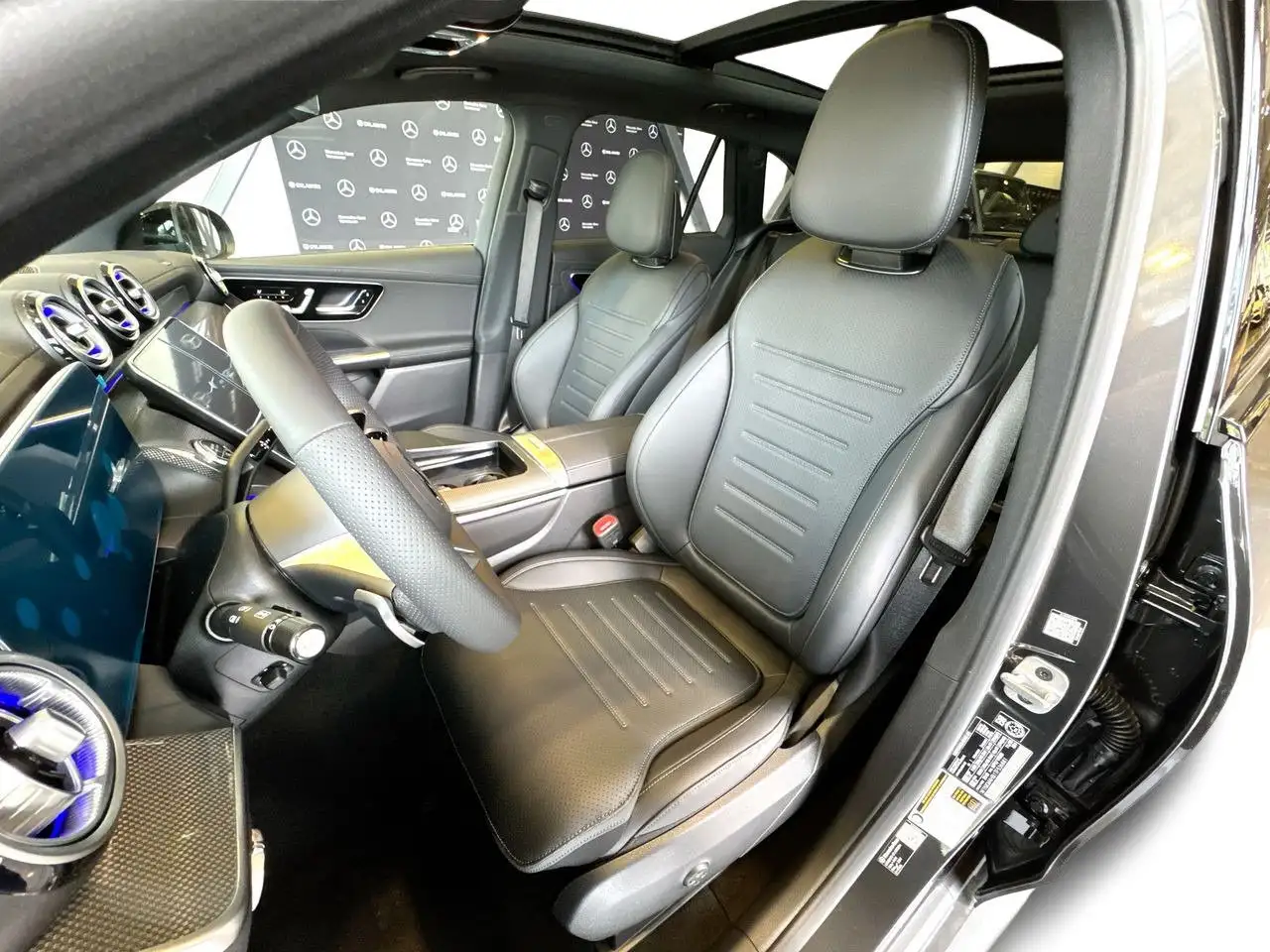 Mercedes-Benz GLC снимка Mercedes-Benz GLC