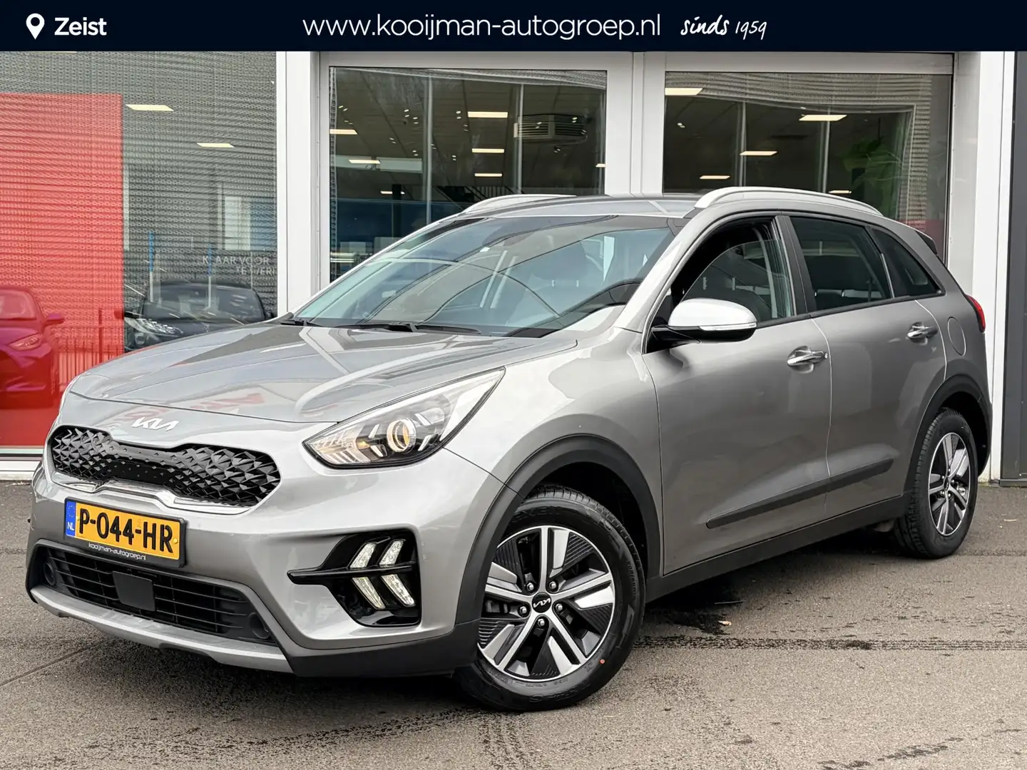 Kia Niro 1.6 GDi Hybrid DynamicLine Trekhaak | Navigatie | Grau - 1