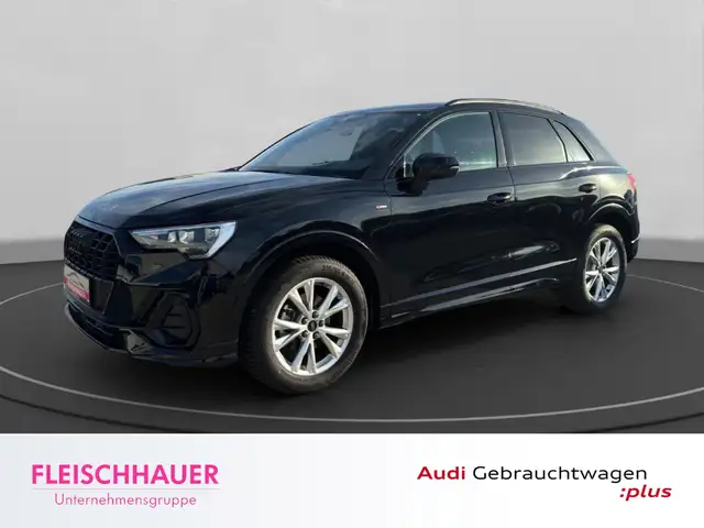 Audi Q3 main image