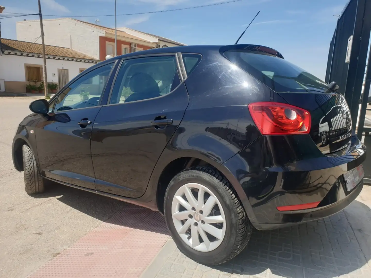 SEAT Ibiza 1.6TDI CR Style 90 Negro - 2