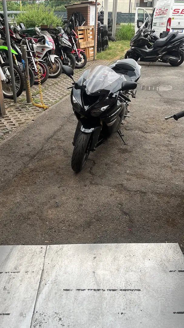 Kawasaki Ninja ZX-10R - 1