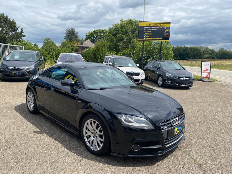Audi TT Coupé 2.0 TDi Quattro S line DPF — photo 2