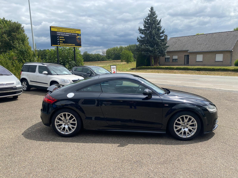 Audi TT Coupé 2.0 TDi Quattro S line DPF — photo 3