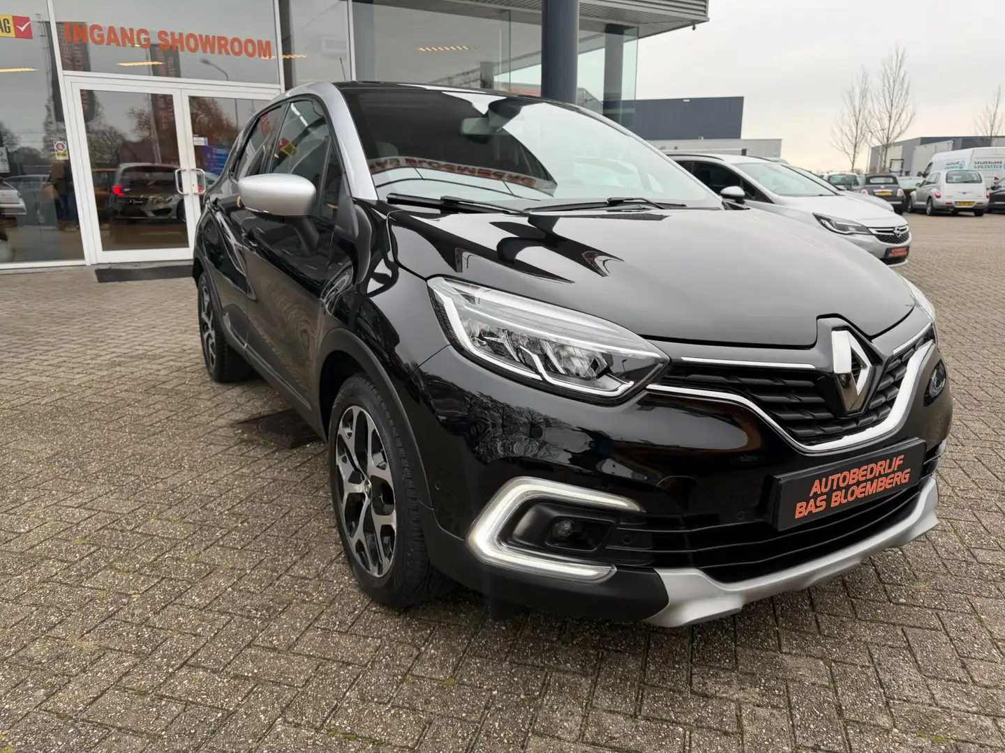 Renault Captur 1.3 TCe Version S, Automaat, Panodak, Navigatie, e Schwarz - 2
