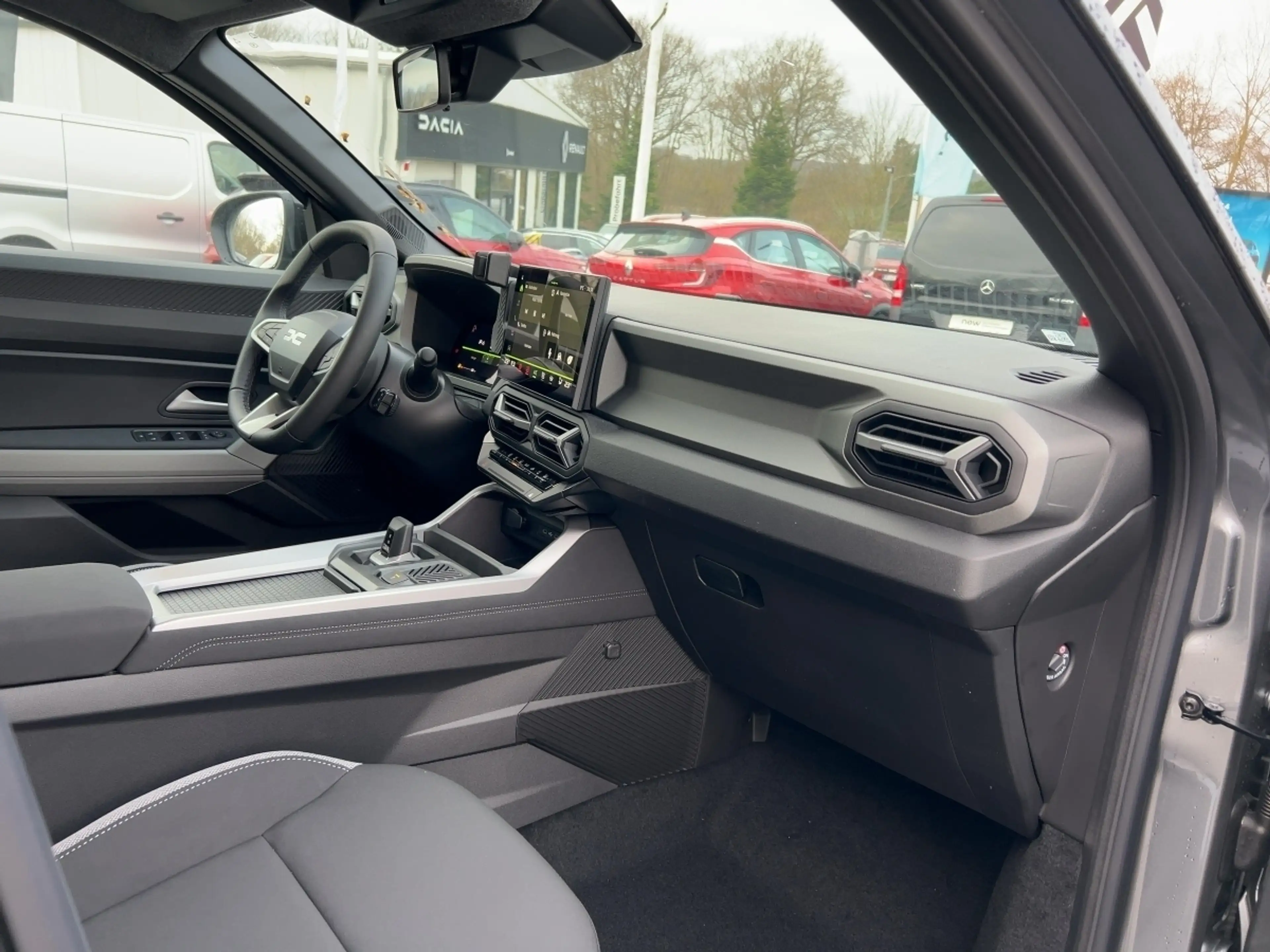 Dacia Bigster Journey HYBRID 155 — photo 11