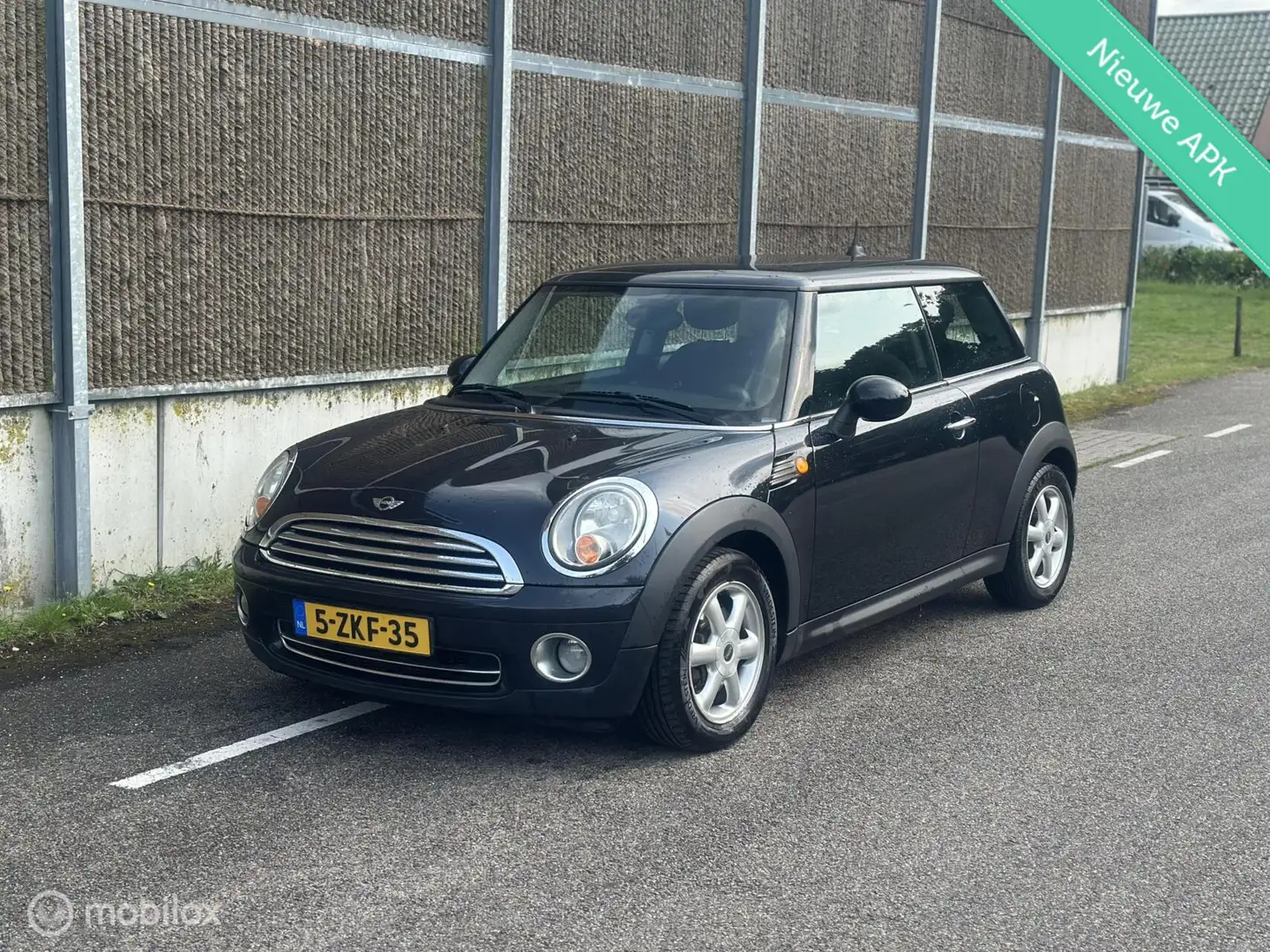 MINI One Mini 1.4 NAVI/CLIMA/CRUISE Noir - 1