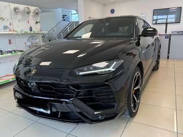 4.0 BiTurbo V8 full option