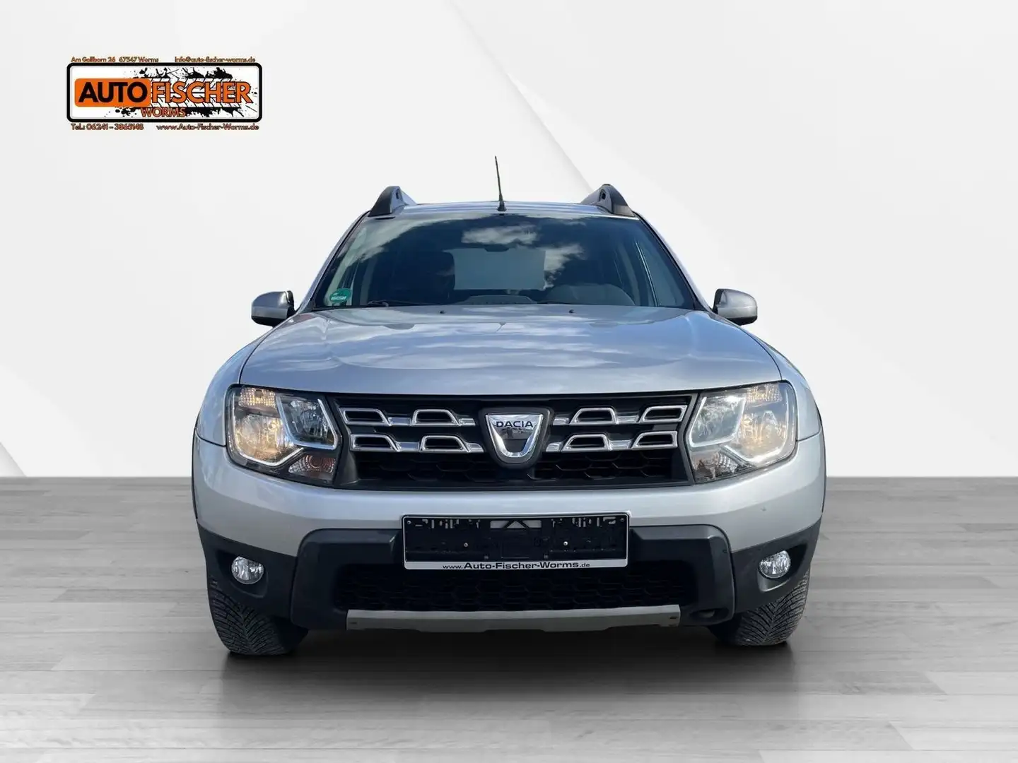 Dacia Duster Laureate  AHK  "Gastank und Hu neu" Plateado - 2