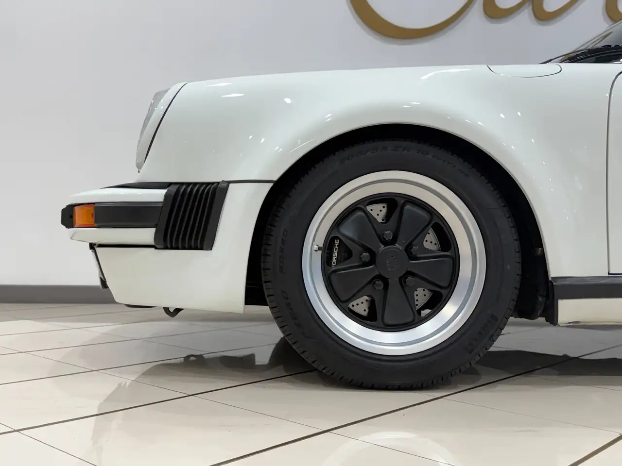 1989 Porsche 911 Speedster 3.2 Turbo Look, photograph 5