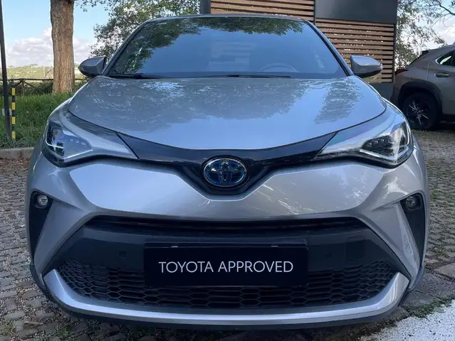Toyota C-HR view 8