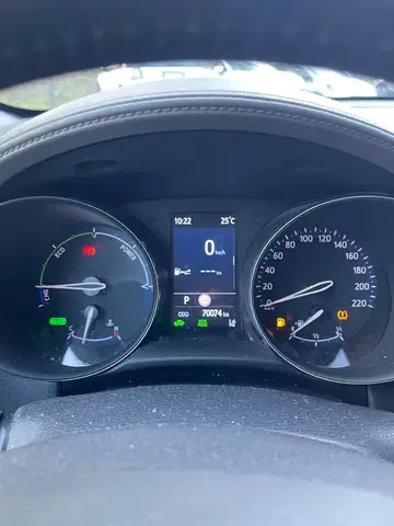 Toyota C-HR view 13
