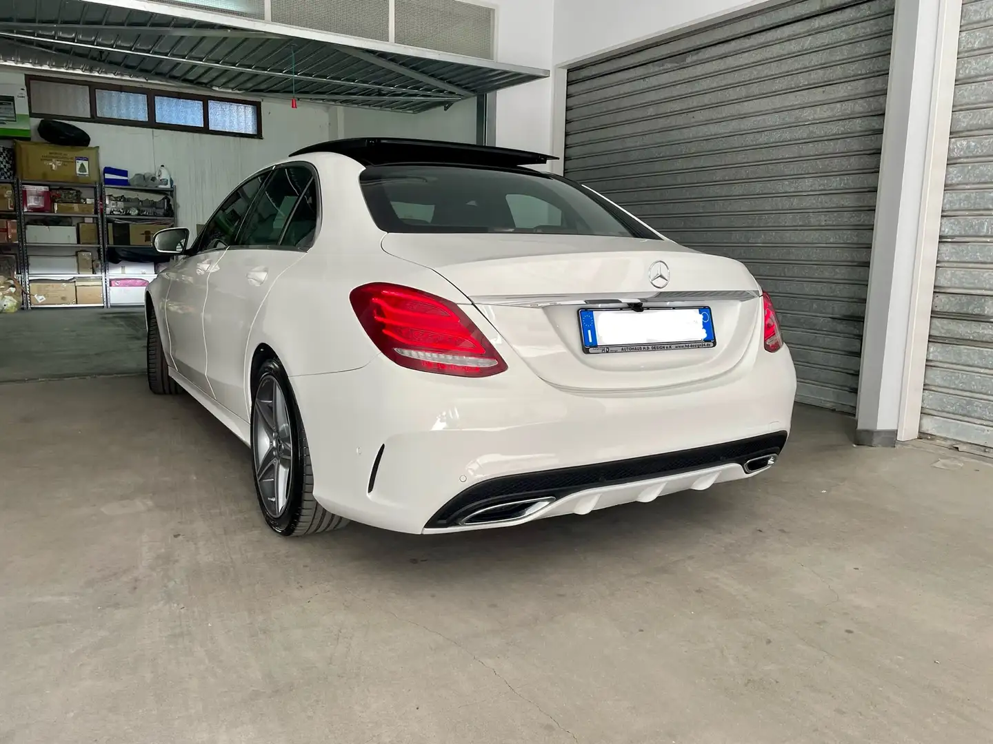 Mercedes-Benz C 220 d Premium Plus allestimento AMG - 2