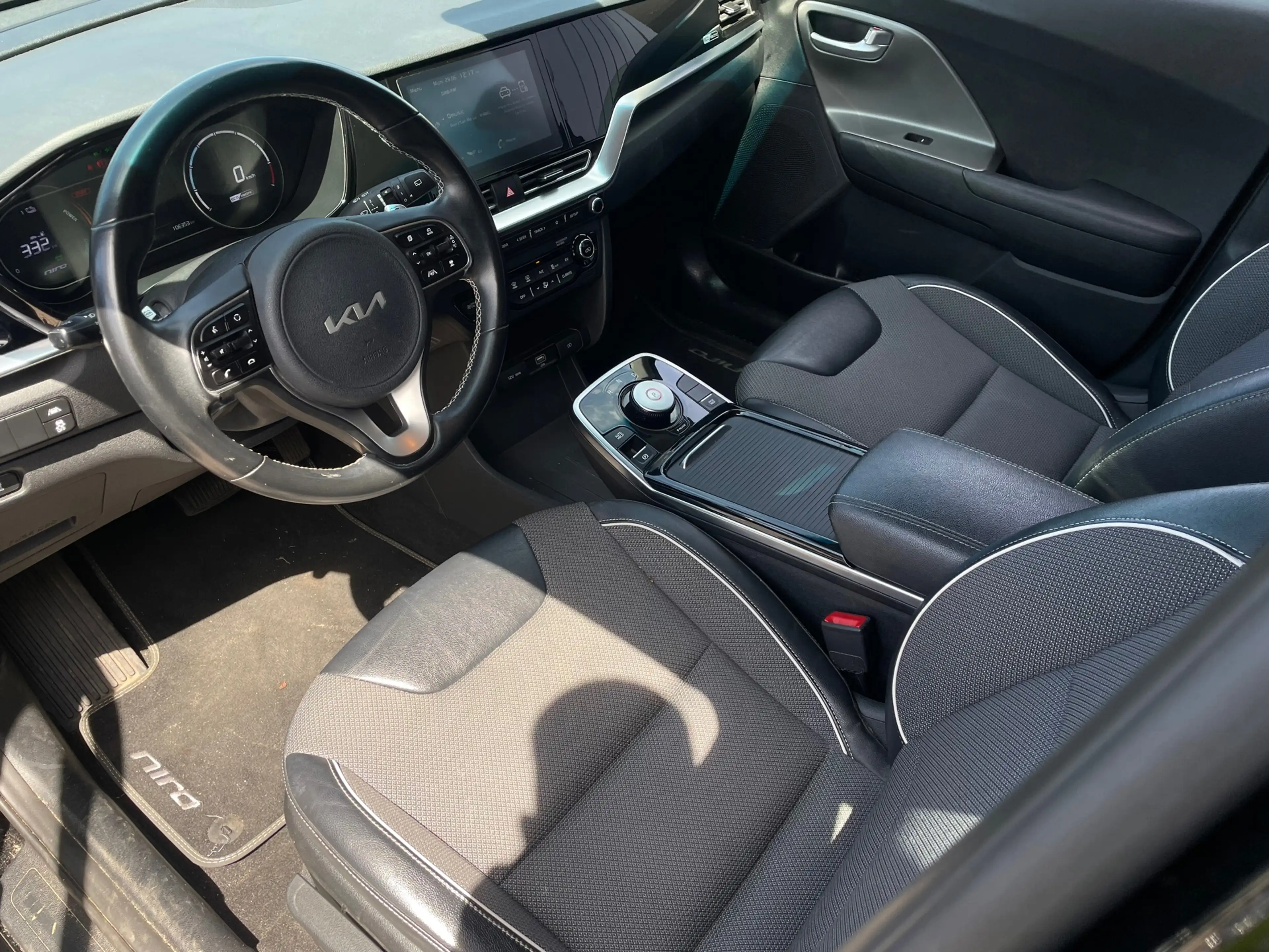 Kia e-Niro ComfortLine 64 kWh SOH100% 1E EIG ORG NL DEALEROND — photo 7