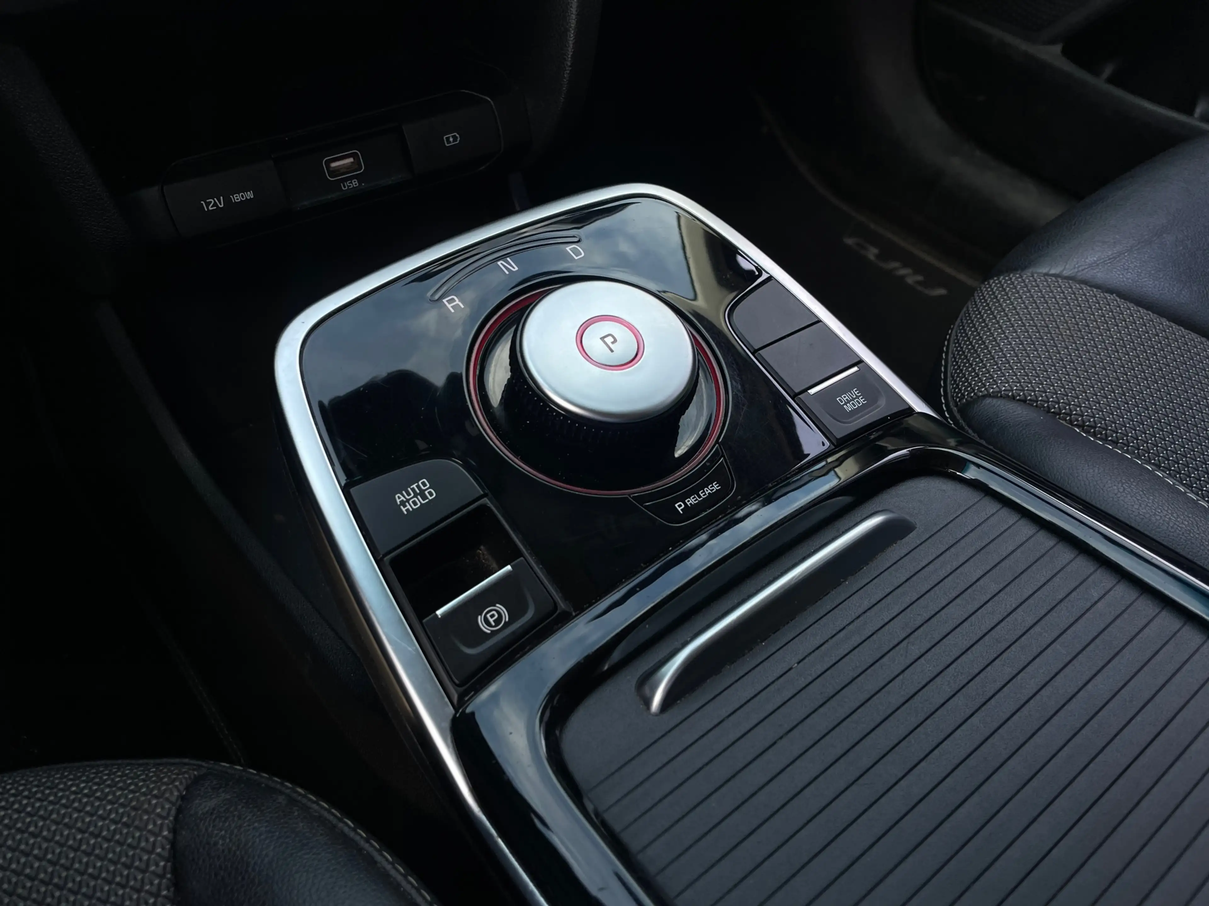 Kia e-Niro ComfortLine 64 kWh SOH100% 1E EIG ORG NL DEALEROND — photo 15
