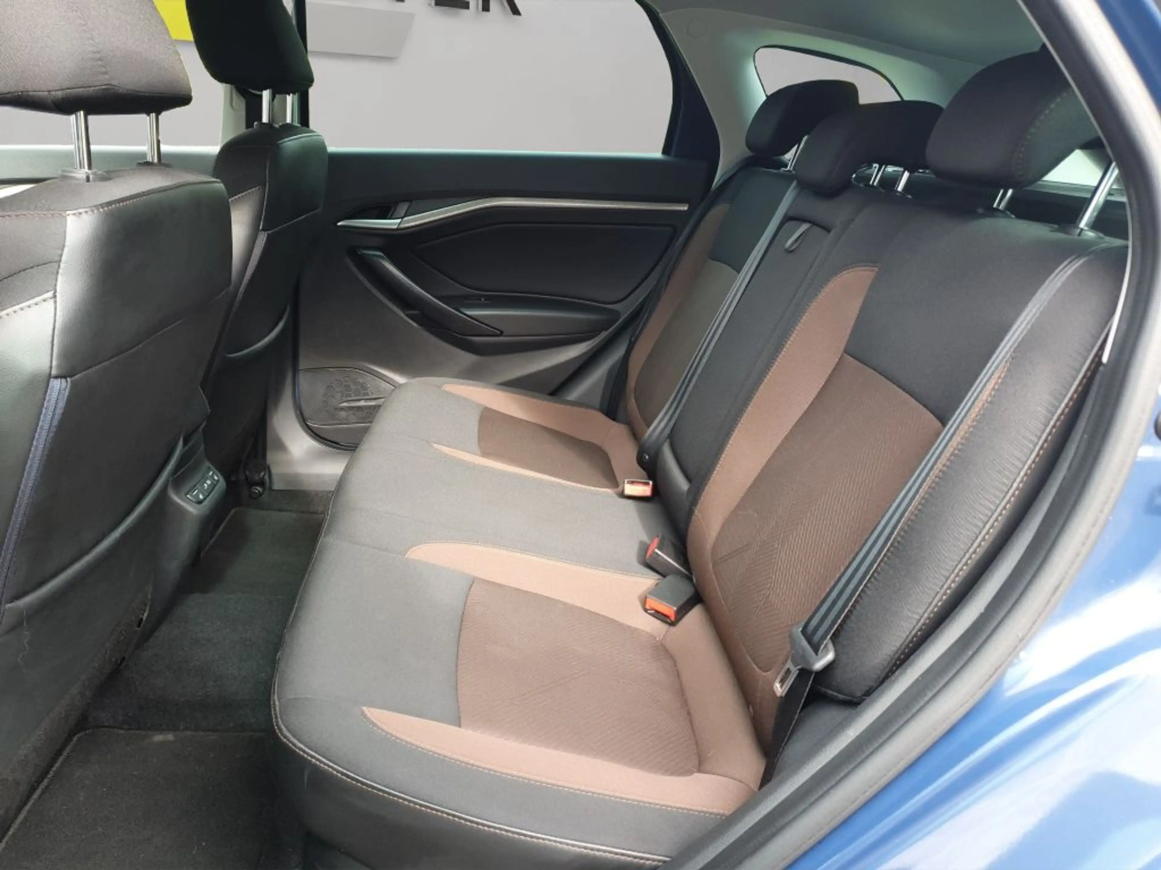 Lada Vesta SW Luxus — photo 15