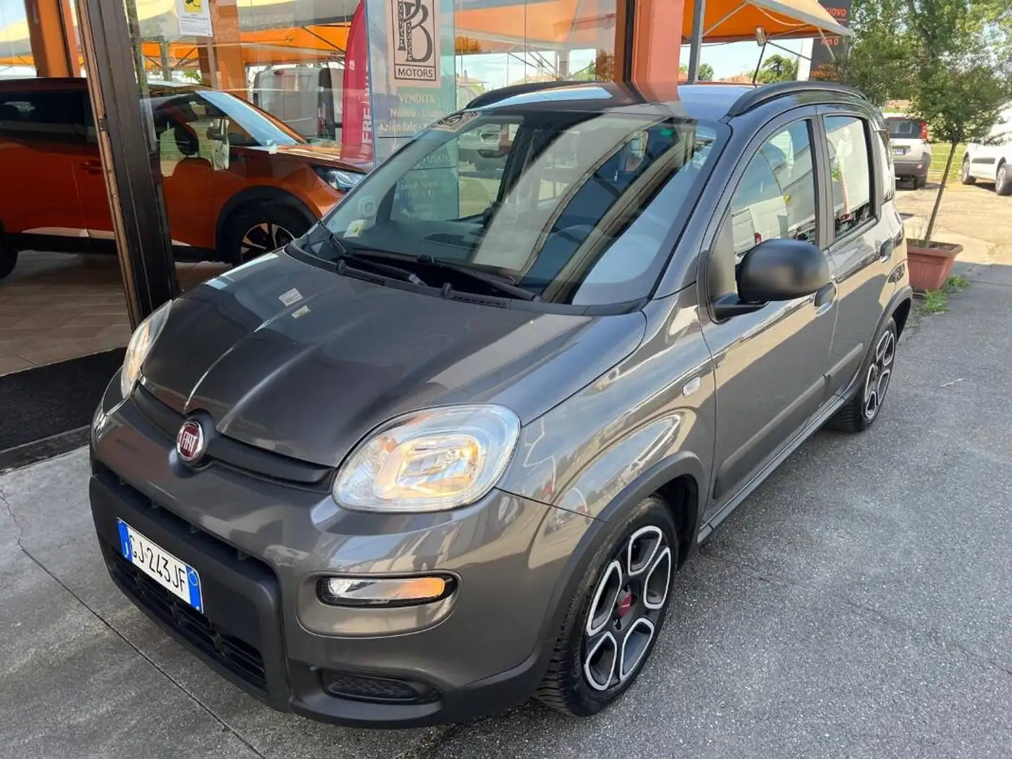 Fiat Panda RENT 30€ Gris - 1