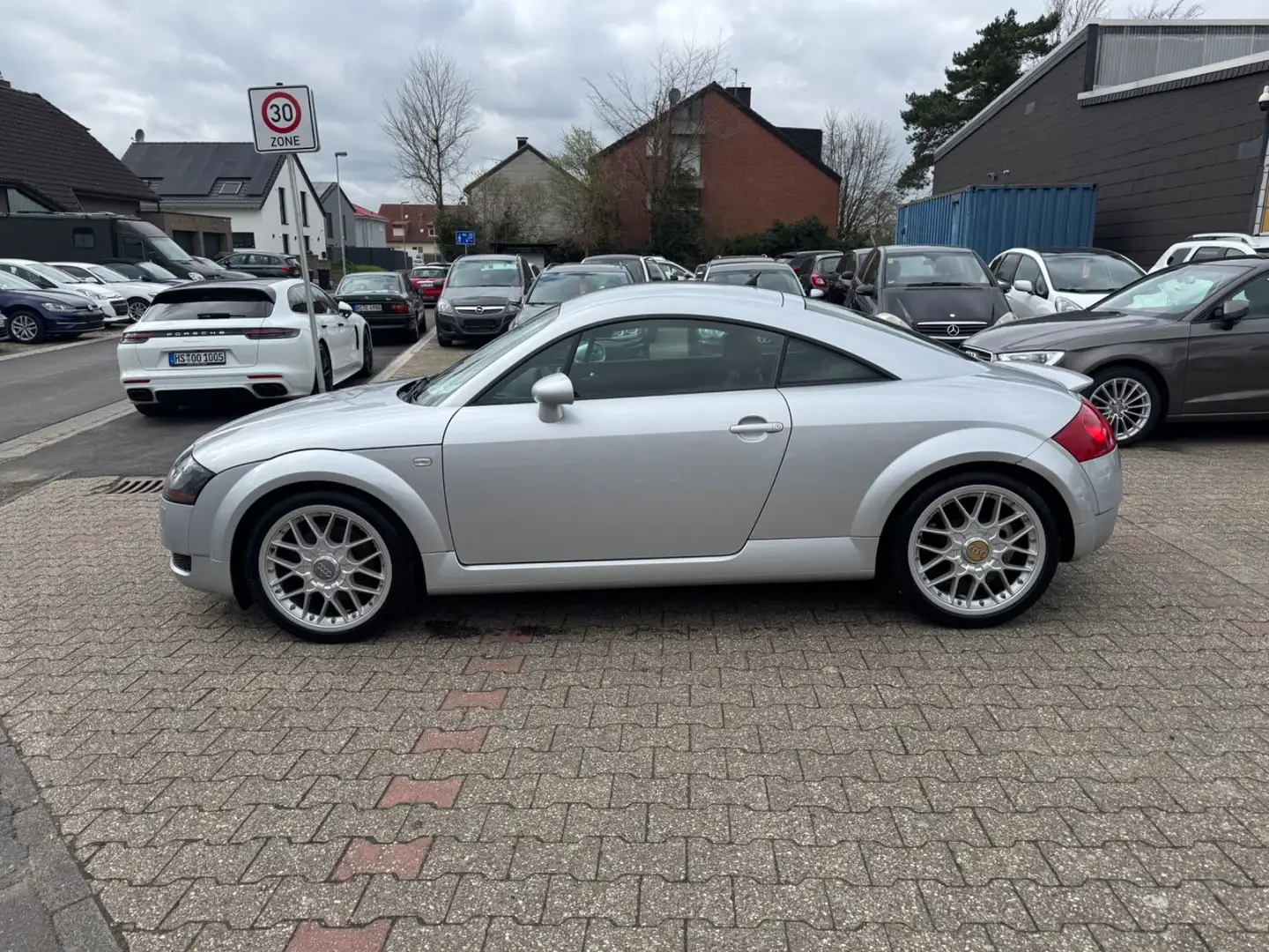 Audi TT 1.8 T quattro LEDER XENON BOSE NAVI VOLL ABT Ezüst - 2