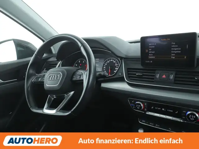 Audi Q5 view 13