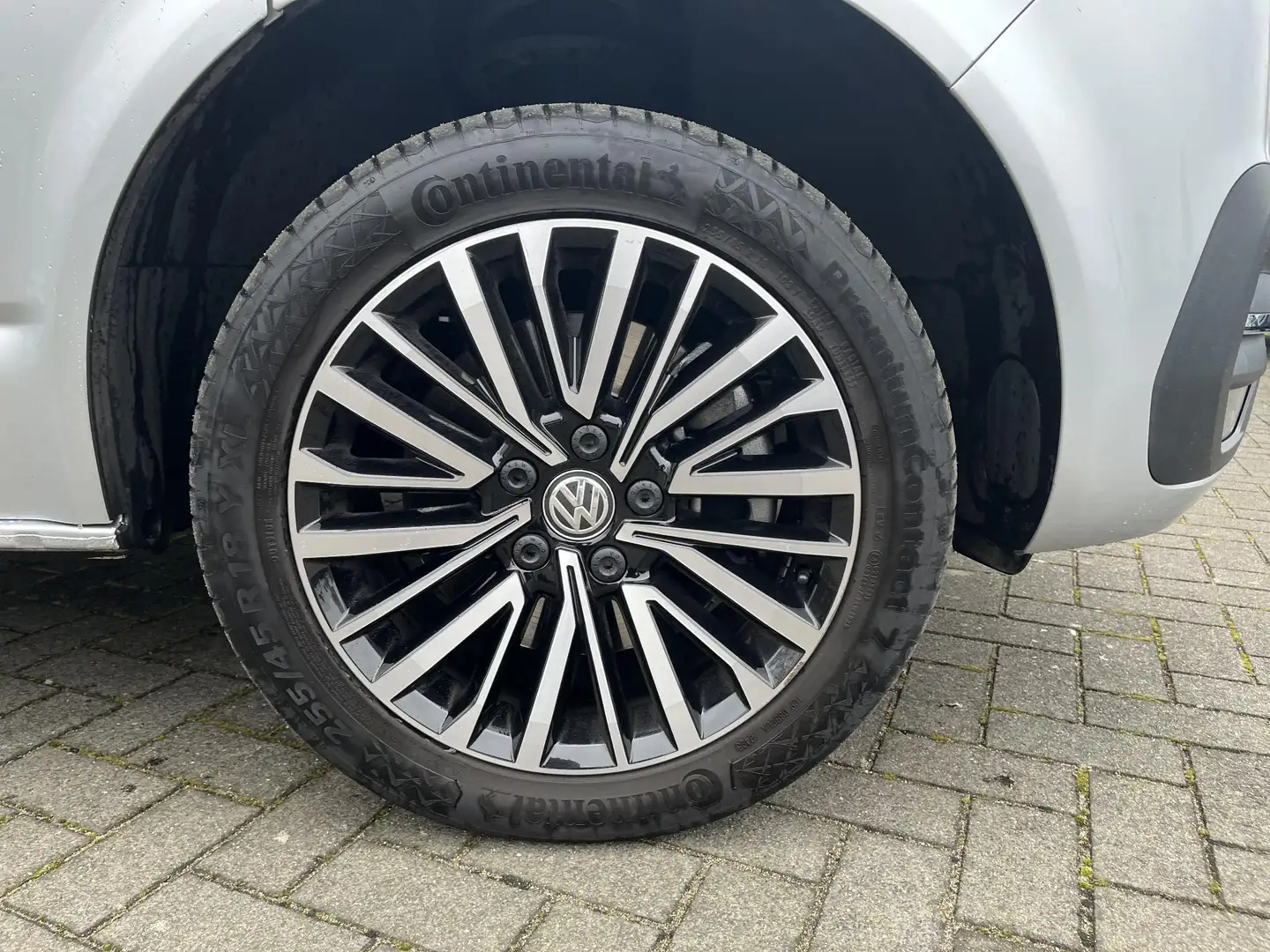 Volkswagen T6.1 Transporter 2.0 TDI L2H1 204PK | Automaat | Multifunctioneel S Argent - 2